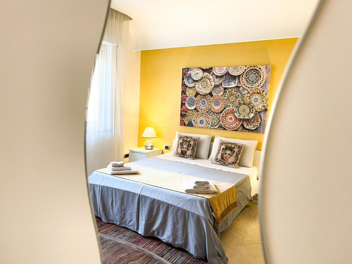 Al Politeama Rooms B&B Палермо Екстер'єр фото